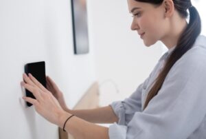 Alarmas para negocios en Valencia - Mujer